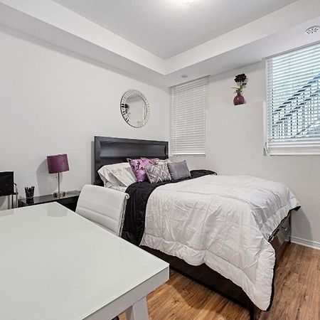 Beautiful Townhouse Near Yorkdale Mall, Wilson Subway Apartment Toronto Exterior photo