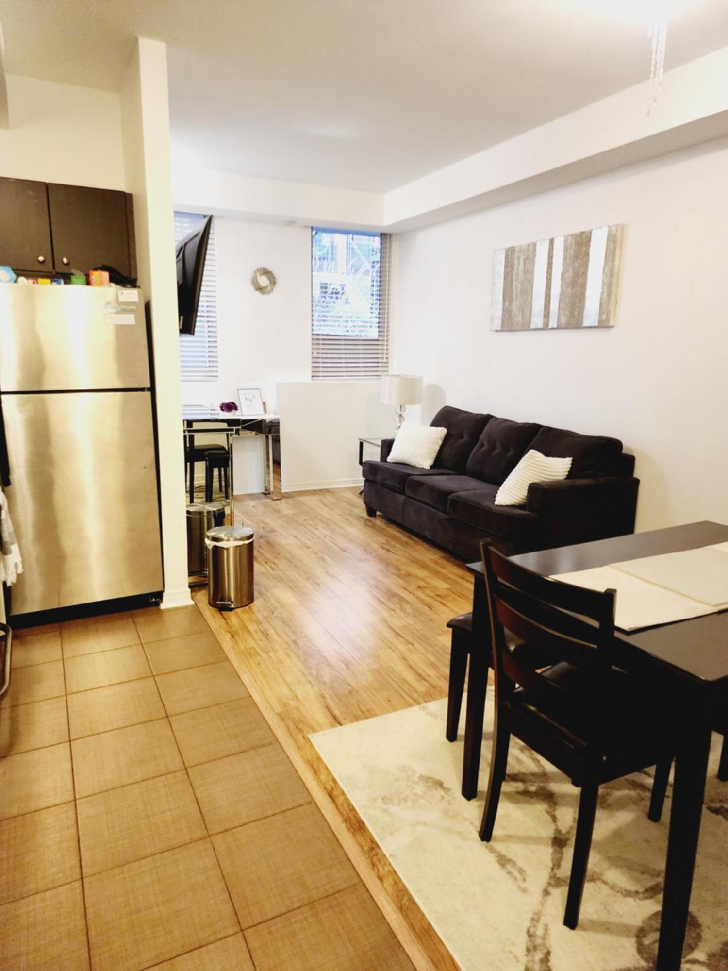 Beautiful Townhouse Near Yorkdale Mall, Wilson Subway Apartment Toronto Exterior photo