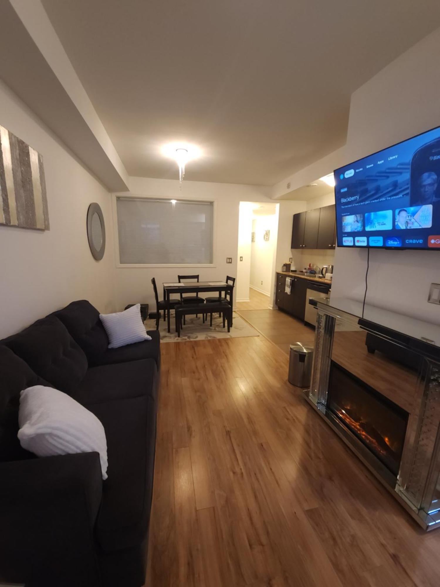 Beautiful Townhouse Near Yorkdale Mall, Wilson Subway Apartment Toronto Exterior photo